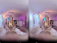 Superbe sexe à la maison en VR avec une poupée porno aux gros seins