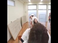 Japonais écolières obtenir de l'éjaculation faciale