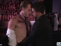 Le mec hétéro gay hardcore Colton Gray et Vadim Black apprécient le bareback anal